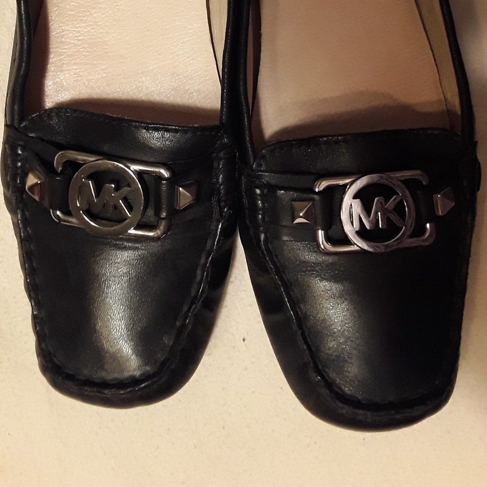 MICHEAL KORS SLIP ON LOAFER SHOES SIZE 8 M EUC